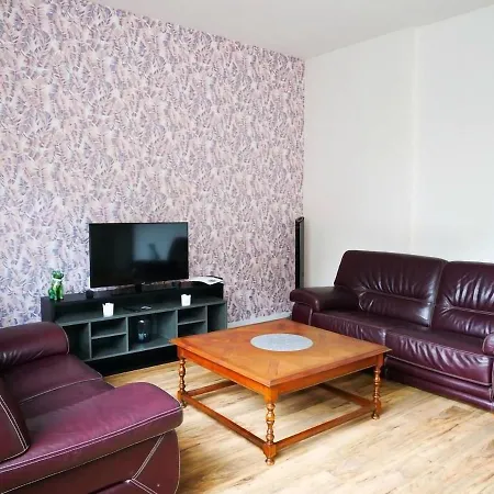 Apartment Parenthese A *